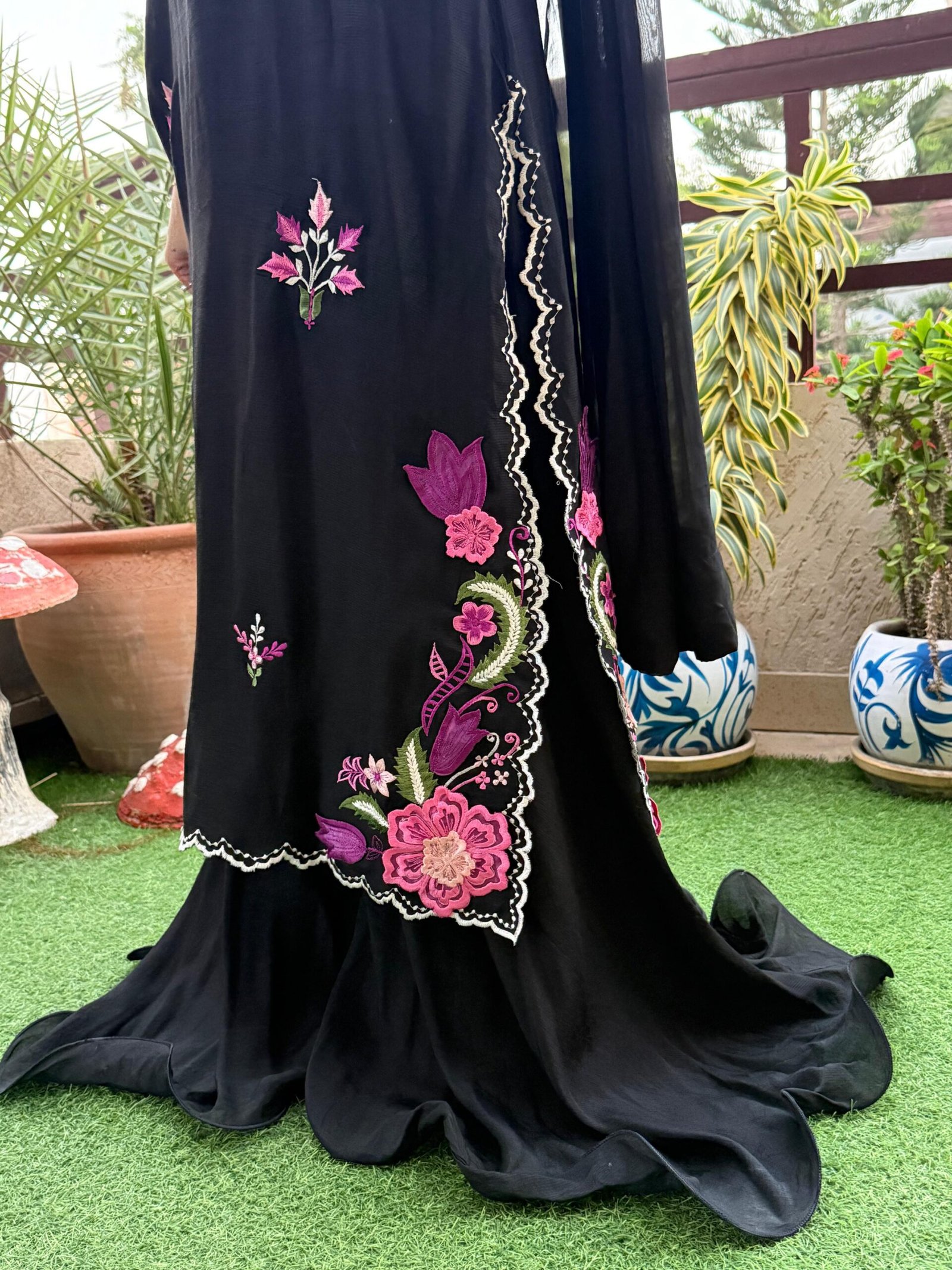 MIDNIGHT GARDEN - Image 3